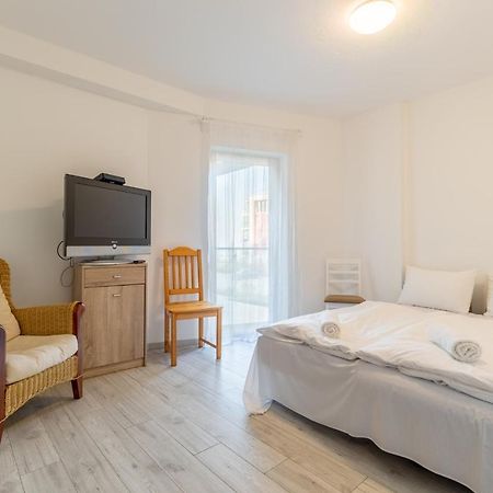 Admiral Luxury VI Apartman By Bltn Siofok Bagian luar foto